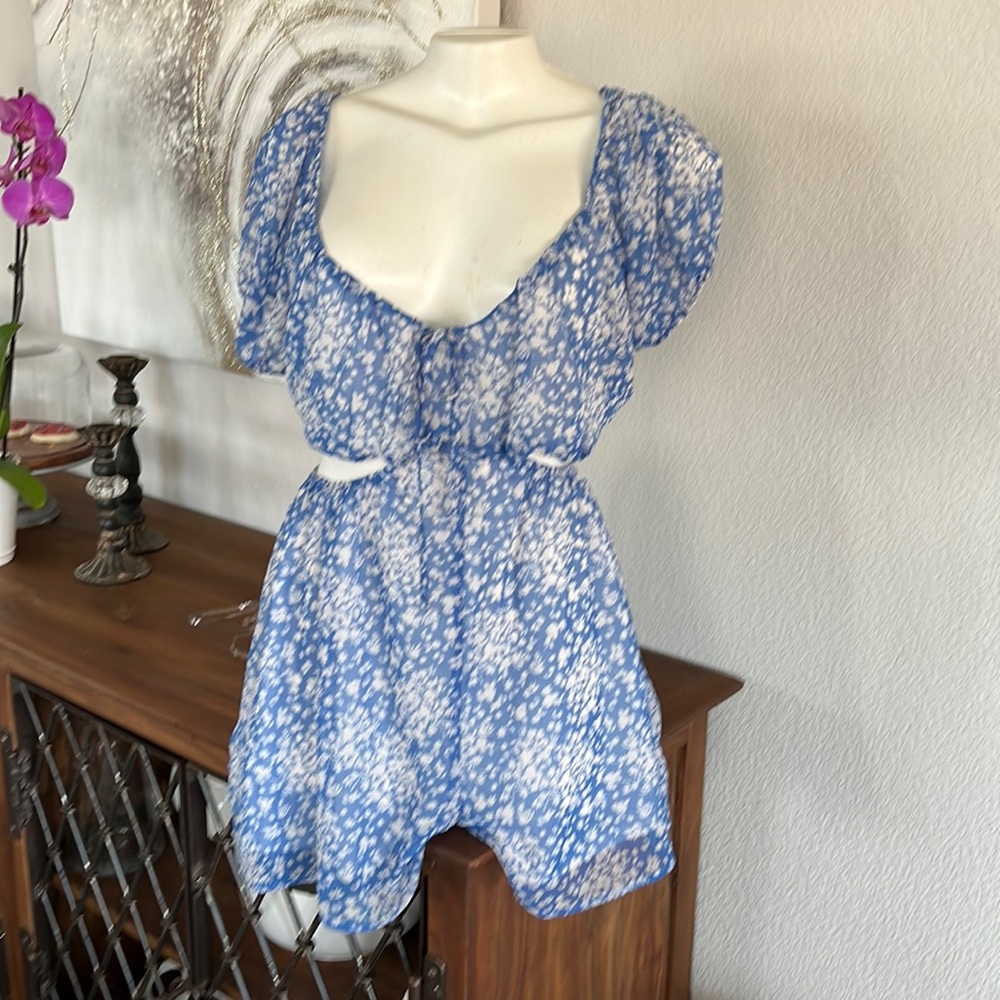 Le Lis NWT Romper